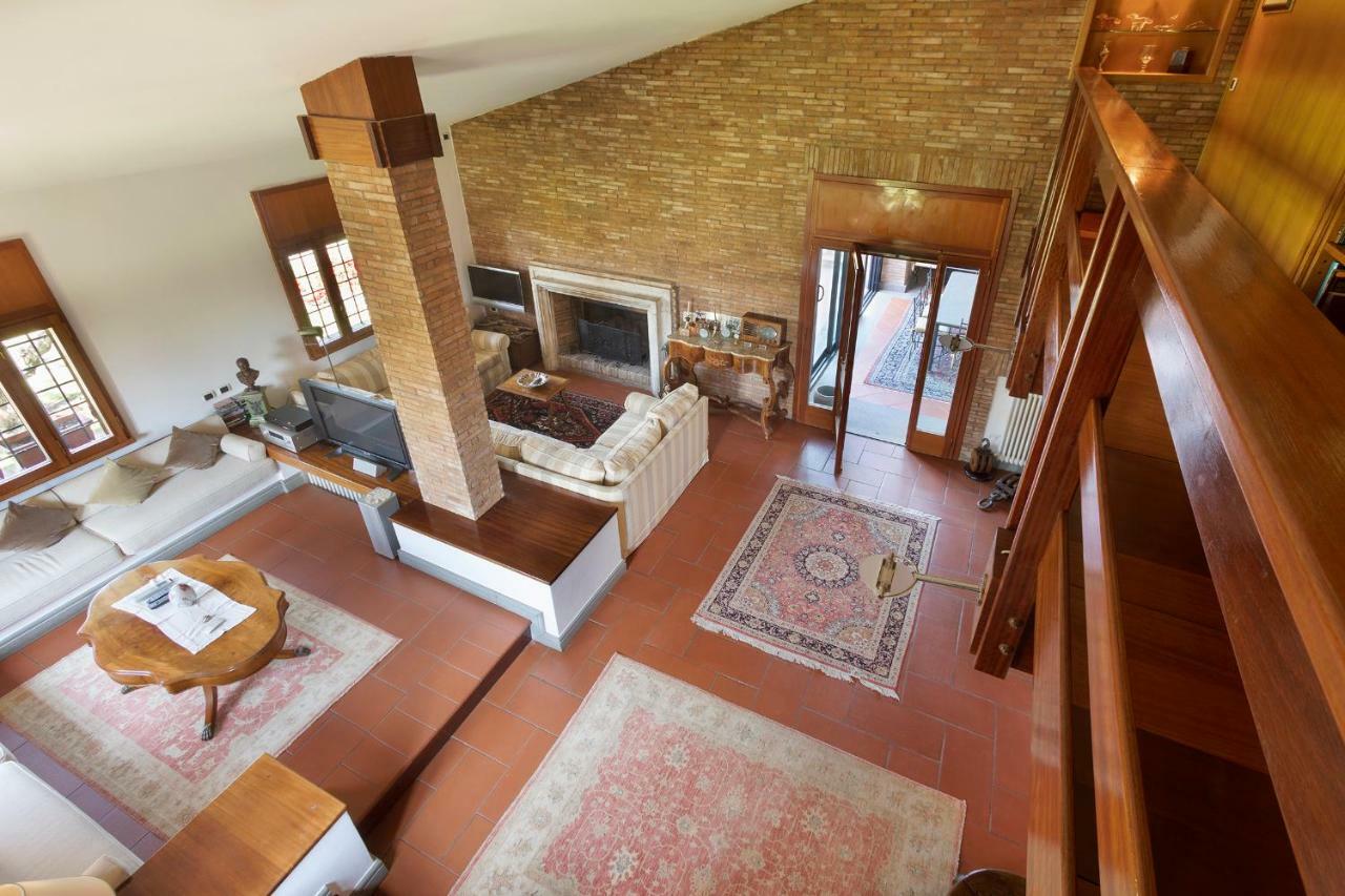 Villa In Via Della Marcigliana Casale Torre San Giovanni Buitenkant foto