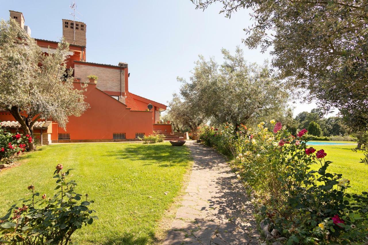 Villa In Via Della Marcigliana Casale Torre San Giovanni Buitenkant foto