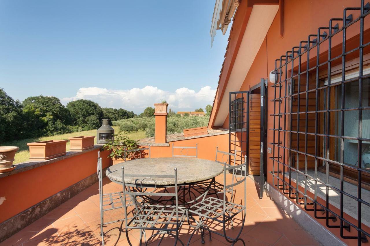 Villa In Via Della Marcigliana Casale Torre San Giovanni Buitenkant foto